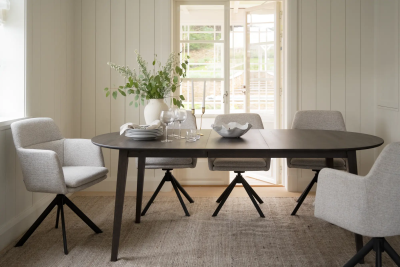 Filippa matbord ovalt 170/210 mörkbrun ek#6