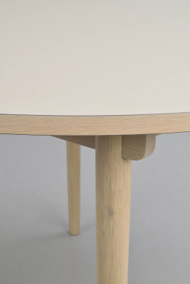 Fairmount matbord runt Ø120 beige HPL/vitpigmenterad ek#8