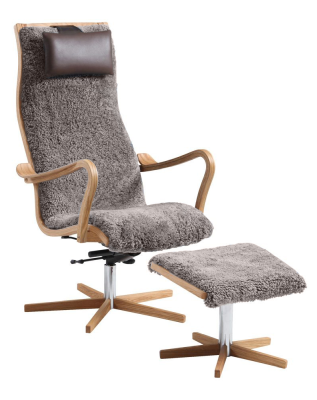 Furiren fåtölj med fotpall fårskinn nougat/oljad ek