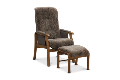 Bergen fåtölj med pall ekben Fårskinn Sahara