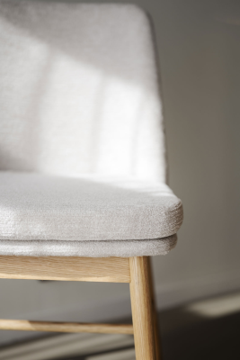 Amesbury stol ljusbeige tyg/ekben#3