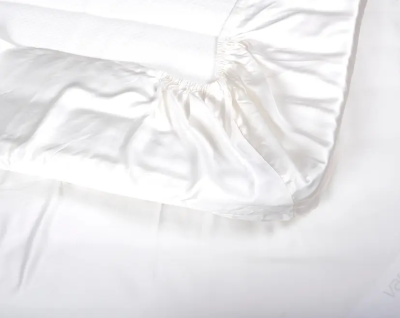 Kungsholmen dra-på-lakan bambu 210x210 cm offwhite