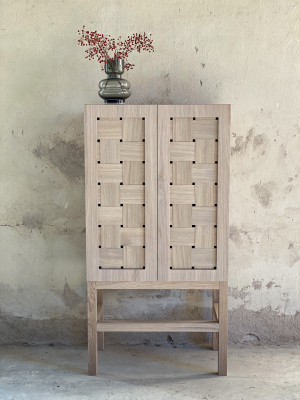 Alvaret 1:1 vitrinskåp whitewash ek