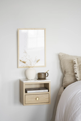 Whitmore sängbord vitpigmenterad ek/vit marmor#2