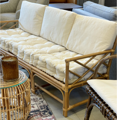 Gotska Sandön soffa 3-sits rotting natur/ljusa dynor