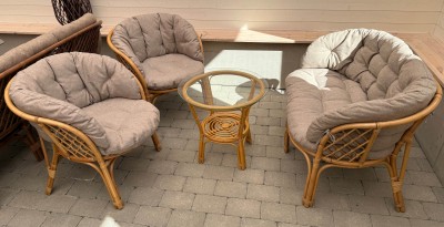 Stina rottingrupp 2+1+1+bord rotting honung/dynor sand